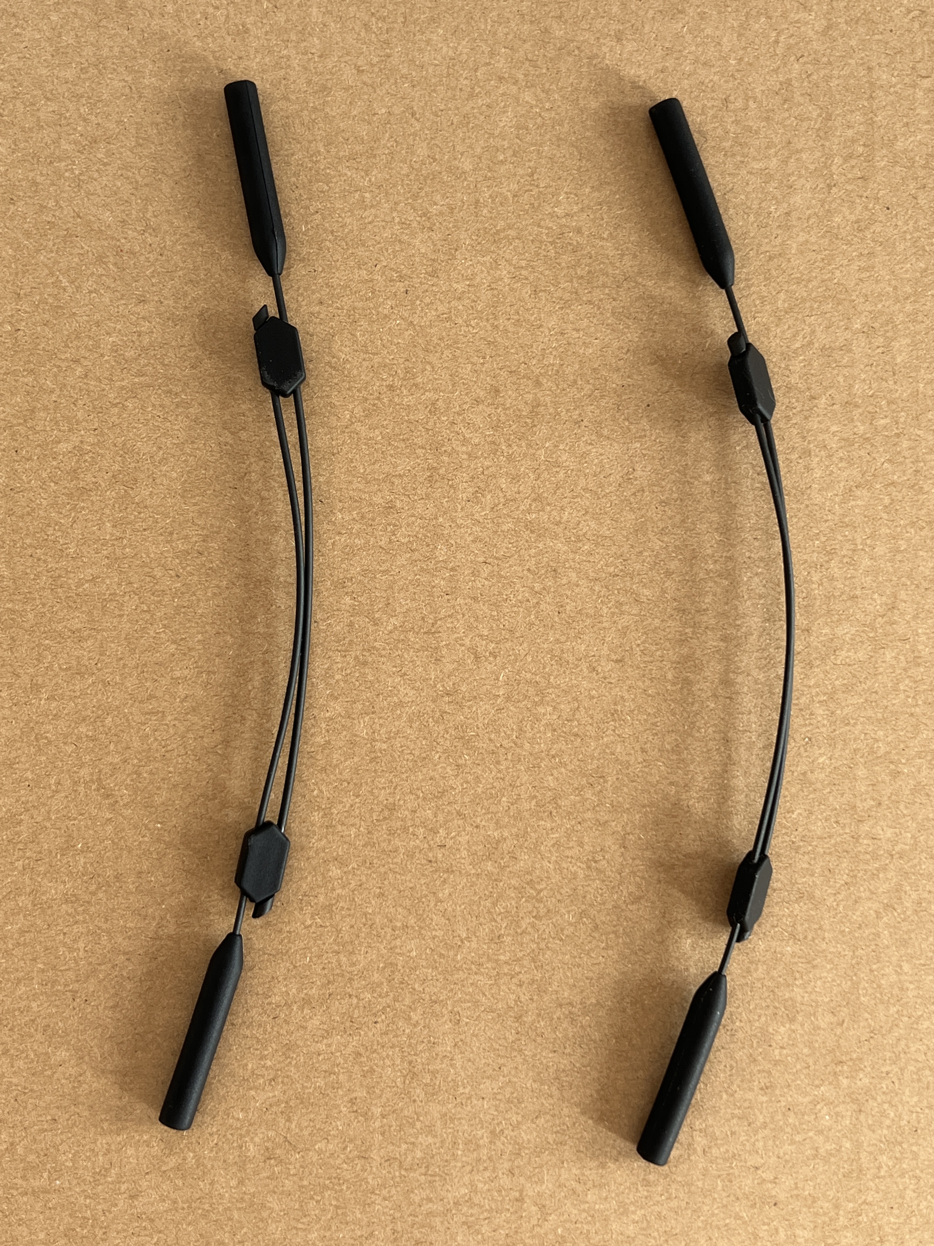 Adjustable Sunglasses Holder S - مراجعة Sunglass Retainer Cord وسعره