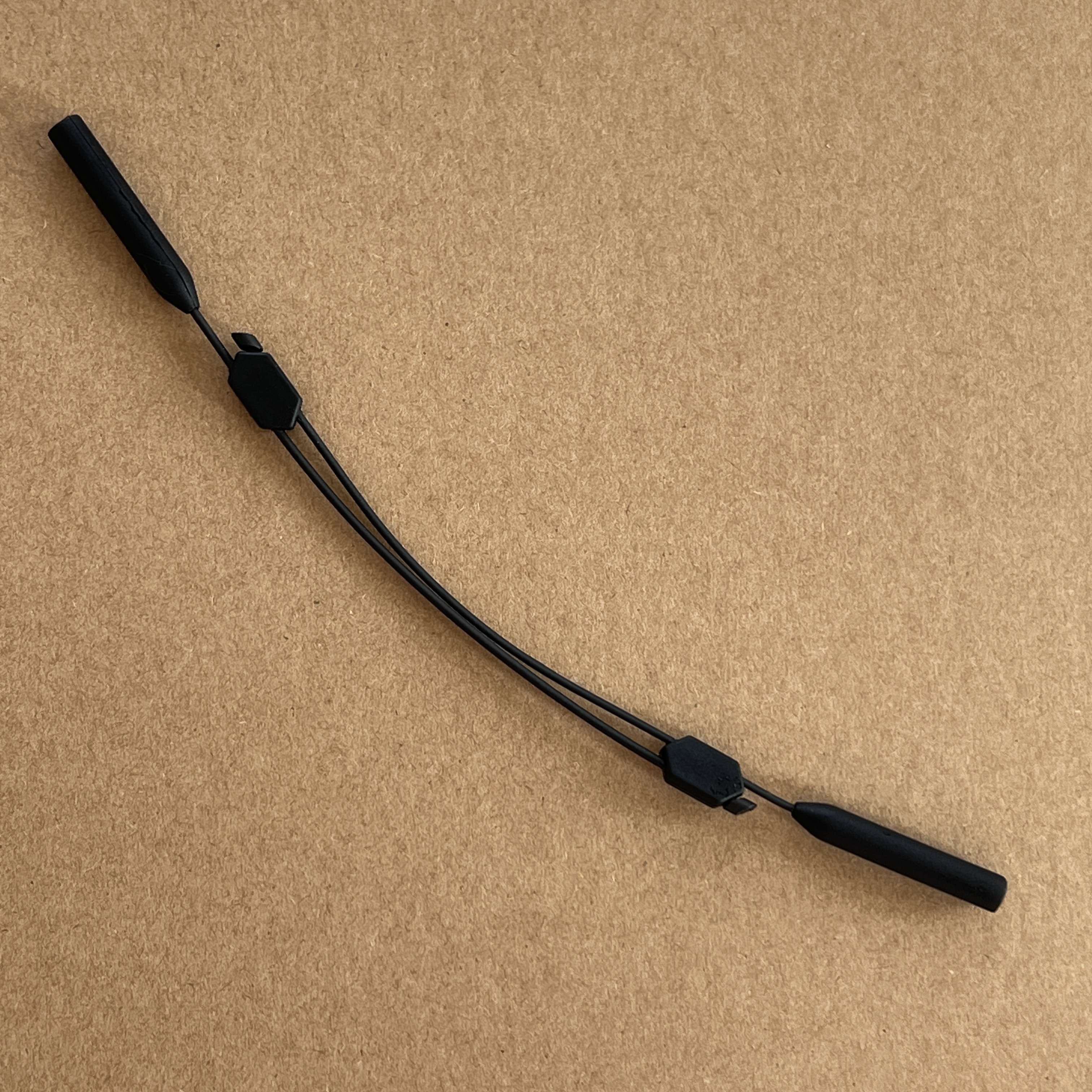 Adjustable Sunglasses Holder S - مراجعة Sunglass Retainer Cord وسعره