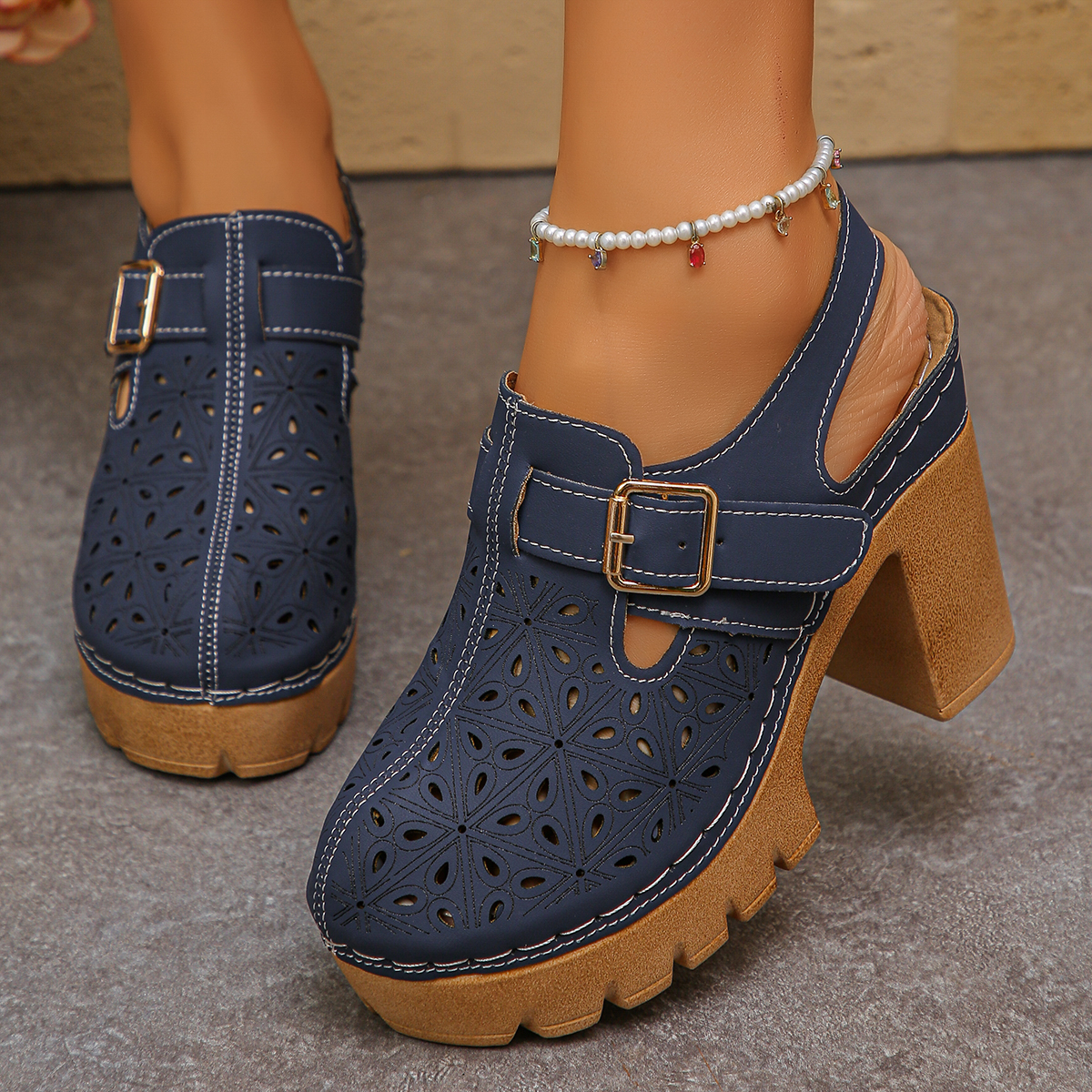 Large Size Women's Thick Heel  - مراجعة Casual Sandal Leather وسعره